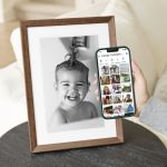 Skylight Smart Photo Frame